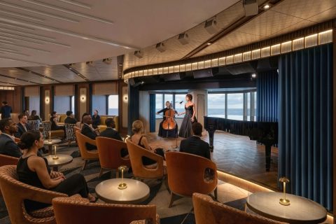 Oosterdam Ocean Bar stage