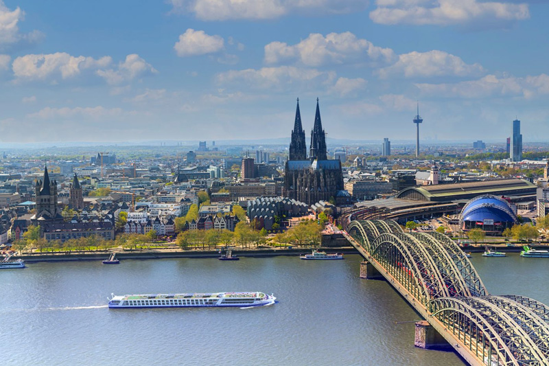 Scenic Emerald Star in Cologne