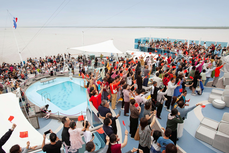 Adora Launches Two Ships on the China's National Day