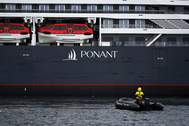 Ponant ship + zodiac